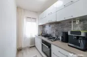 Apartament 2 camere semidecomandate, gata de mutat, Trivale 