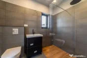 Casa moderna aproape de Pitesti si Mioveni 