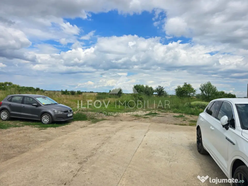 Lot teren casa Tunari 743mp