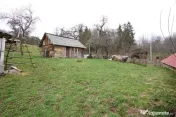 Casa la munte cu teren generos in Com. Nucsoara, loc. Sla... 