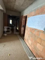 Apartament 3 camere, 2 bai, decomandat, etaj intermediar, zo 