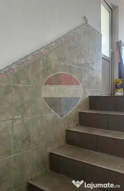 Spațiu Comercial de Închiriat | Burdujeni, Suceava | 16...