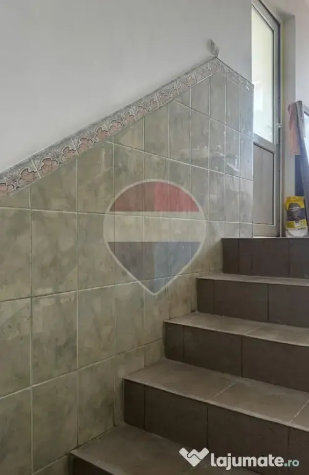 Spațiu Comercial de Închiriat | Burdujeni, Suceava | 16...