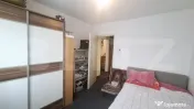 Apartament 2 camere, decomandate, etaj intermediar, în Măn 