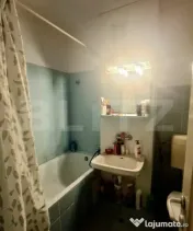 Apartament 2 camere, decomandate, etaj intermediar, în Măn 