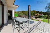 Vila moderna de 5 camere zona Lacul Noua 