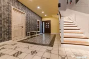 Vila moderna de 5 camere zona Lacul Noua 