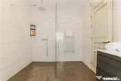 Vila moderna de 5 camere zona Lacul Noua 