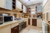 Casă pentru familie, 7 camere, teren mare și vedere la ...