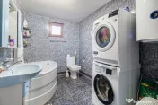 Casă pentru familie, 7 camere, teren mare și vedere la ...