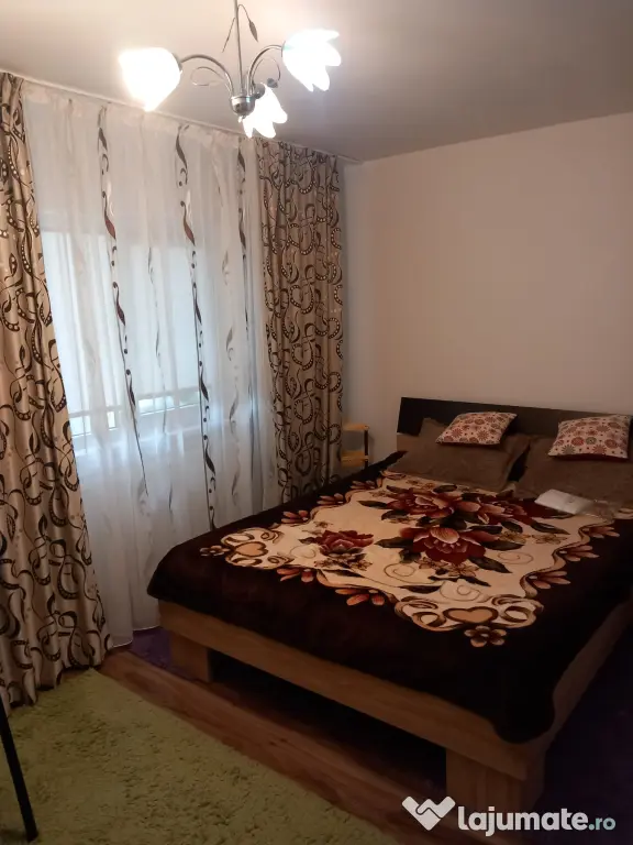 Închiriez apartament cu o cameră