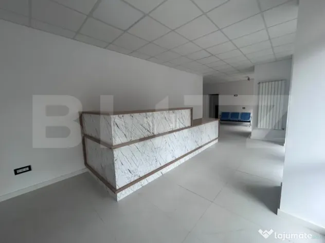 Spatiu comercial, 439 mp, pretabil clinica medicala, vad str