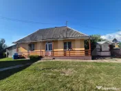 Casa batraneasca locuibila , 70 mp, teren 5600 mp, Costana 