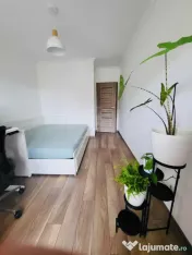 COMISION 0 Apartament 3 camere semidecomandat zona Stejarului 