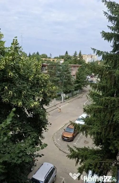 Apartament 4 camere Nord ,Etaj 3 la Poarta Scolii nr 14