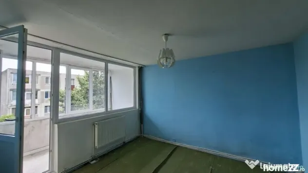 Apartament 4 camere Nord ,Etaj 3 la Poarta Scolii nr 14
