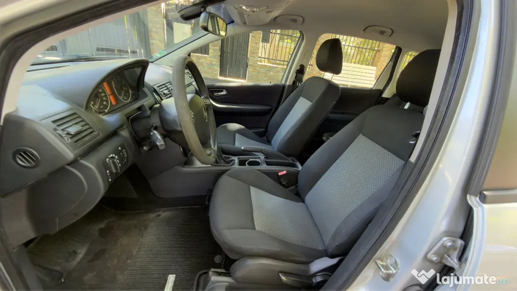 Mercedes A150 benzină