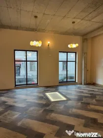 Spatiu comercial, Ultracentral