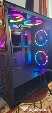 Vând PRC Born2Game Special Edition Gaming Desktop
