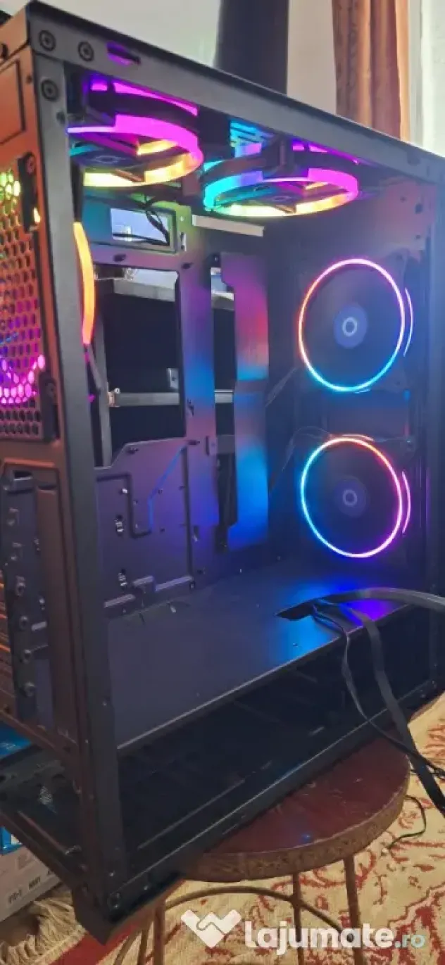 Vând PRC Born2Game Special Edition Gaming Desktop