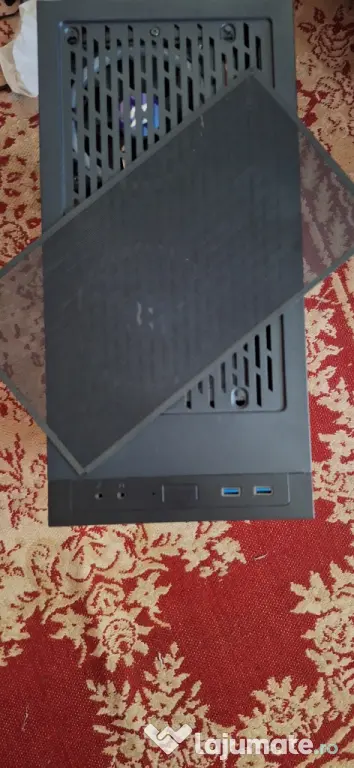 Vând PRC Born2Game Special Edition Gaming Desktop