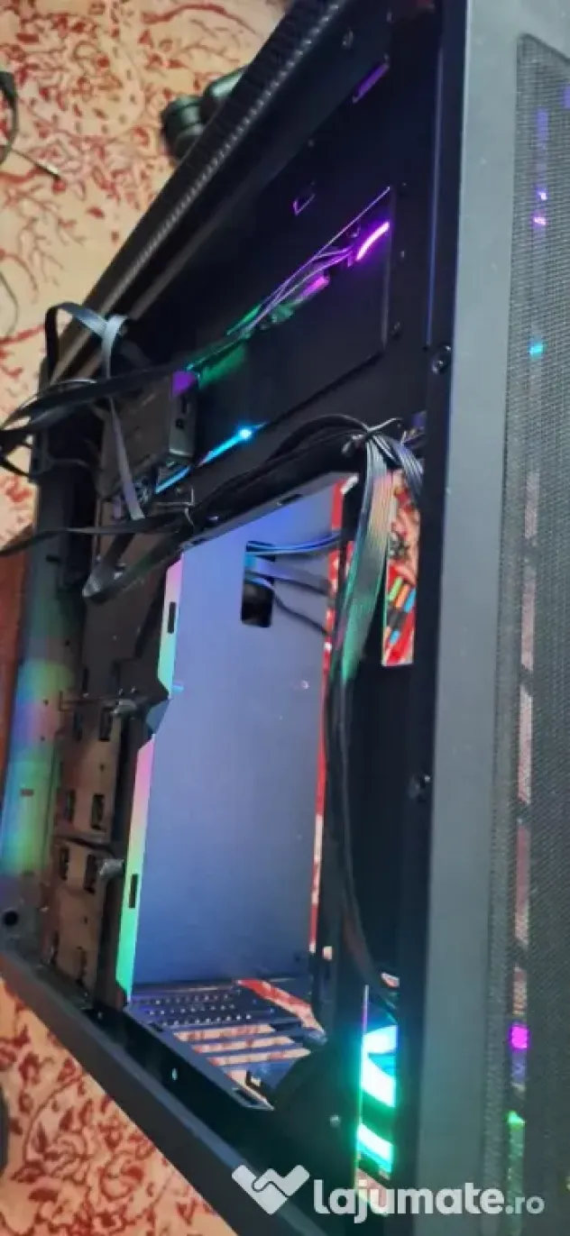 Vând PRC Born2Game Special Edition Gaming Desktop