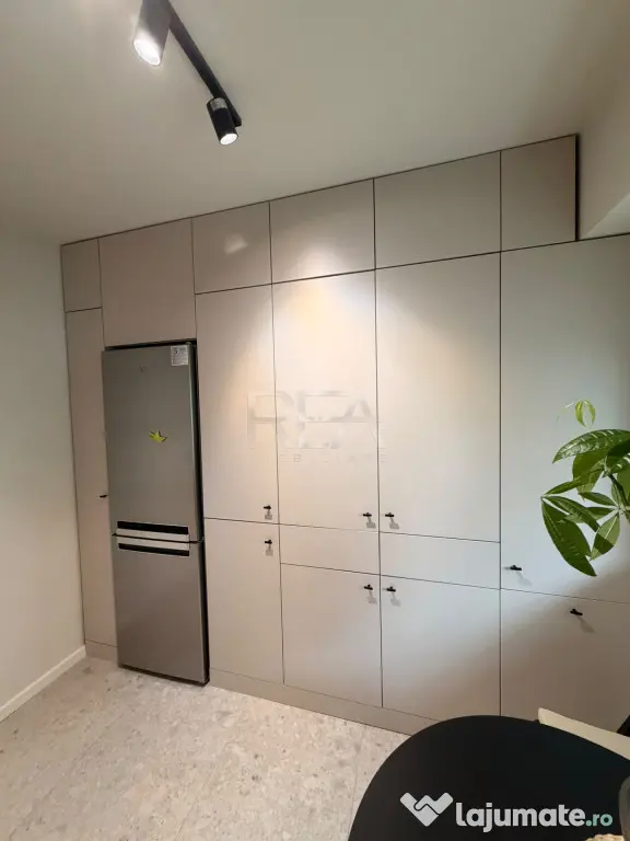 2 camere-Decomandat-Renovat Recent- Calea 13 Septembrie