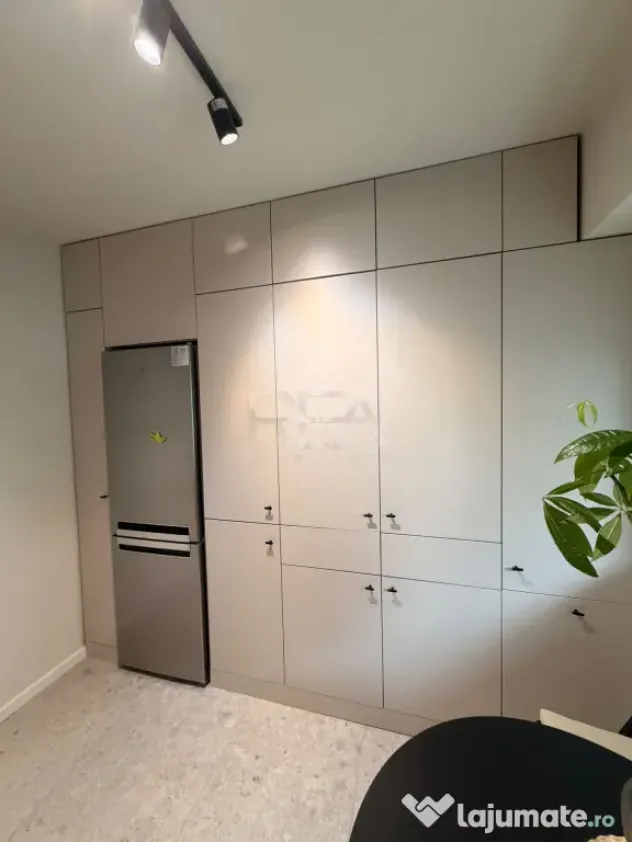 2 camere-Decomandat-Renovat Recent- Calea 13 Septembrie