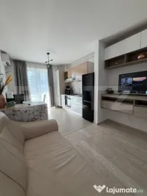 Inchiriez apartament- 3 camere, zona Maurer
