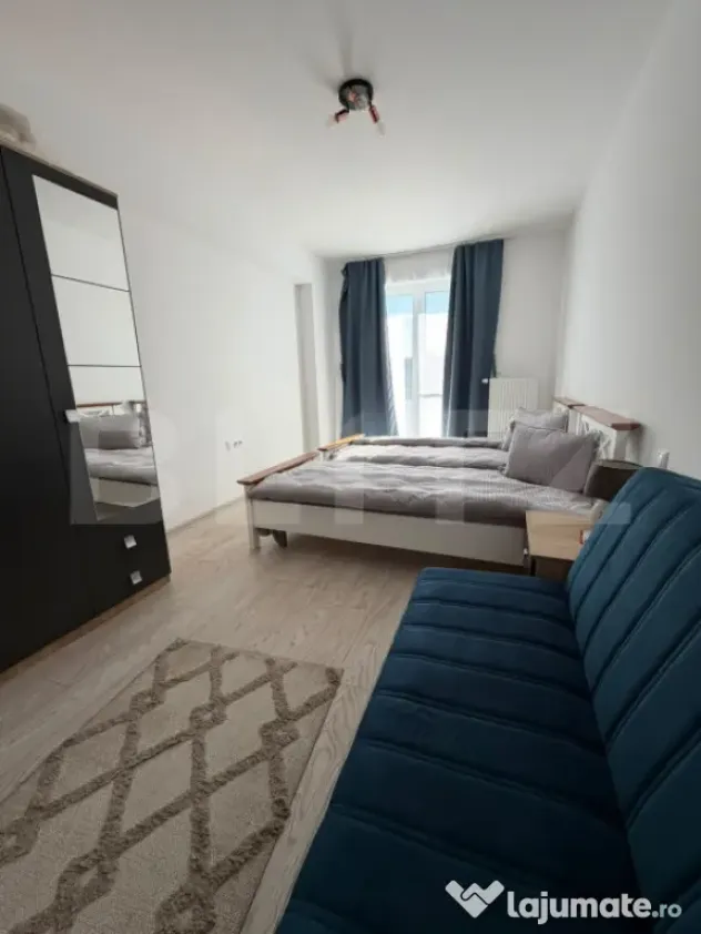 Inchiriez apartament- 3 camere, zona Maurer