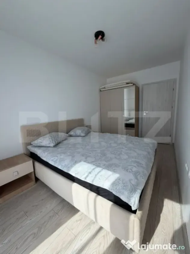 Inchiriez apartament- 3 camere, zona Maurer