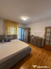 Apartament 3 camere, Decomandat, Zona Mall, Et 2 