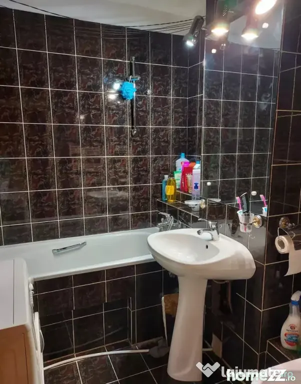 Scriitorilor 2 camere de inchiriat