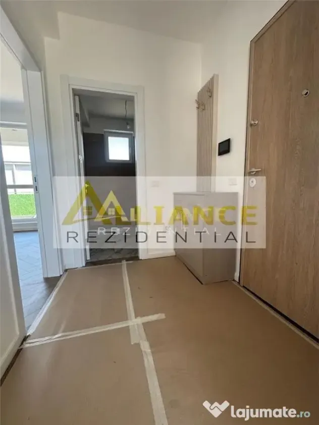 Apartament 2 camere tip Studio + 75 mp curte proprie