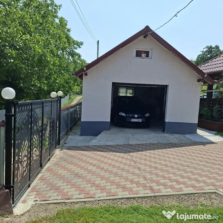 casa adancata suceava