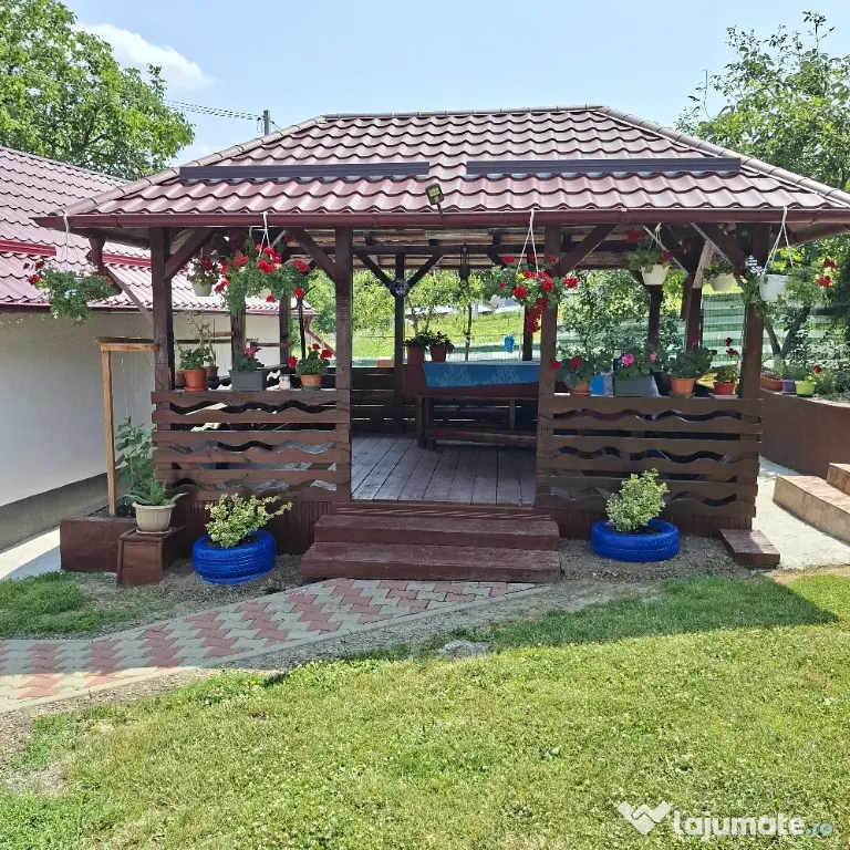 casa adancata suceava