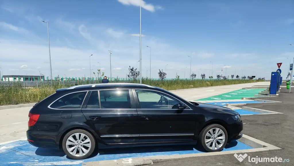 Skoda Superb Combi 2015 2.0TDI 140cp+ pachete premium