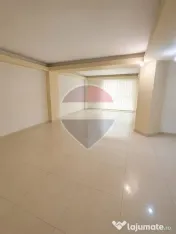 Casă / Vilă cu 12 camere de vânzare | Fundeni, Sector 2 