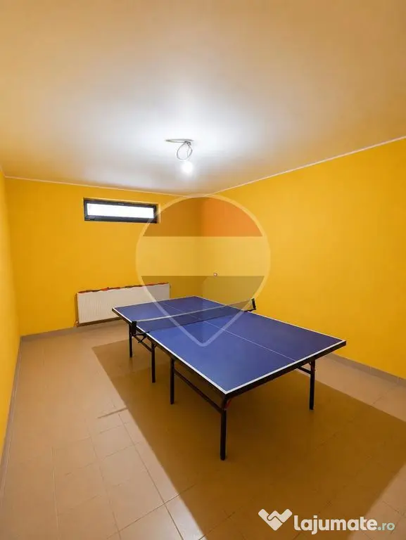 Casă / Vilă cu 12 camere de vânzare | Fundeni, Sector 2