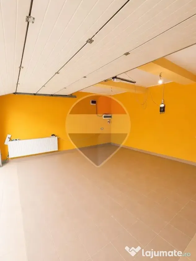 Casă / Vilă cu 12 camere de vânzare | Fundeni, Sector 2