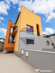 Casă / Vilă cu 12 camere de vânzare | Fundeni, Sector 2 