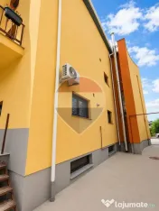 Casă / Vilă cu 12 camere de vânzare | Fundeni, Sector 2 
