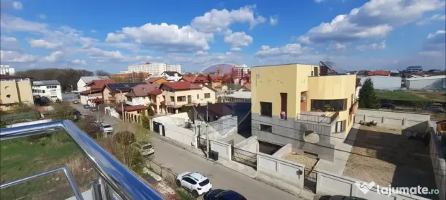 Casă / Vilă cu 12 camere de vânzare | Fundeni, Sector 2
