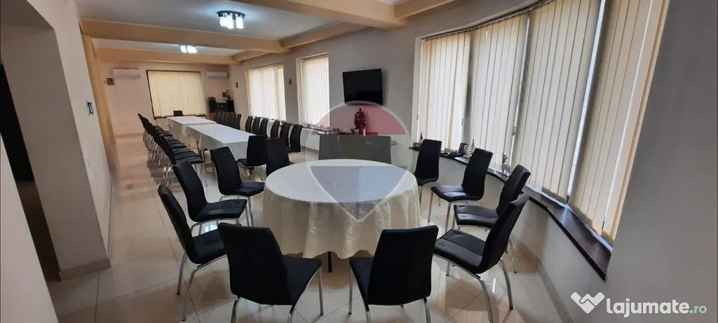 Casă / Vilă cu 12 camere de vânzare | Fundeni, Sector 2