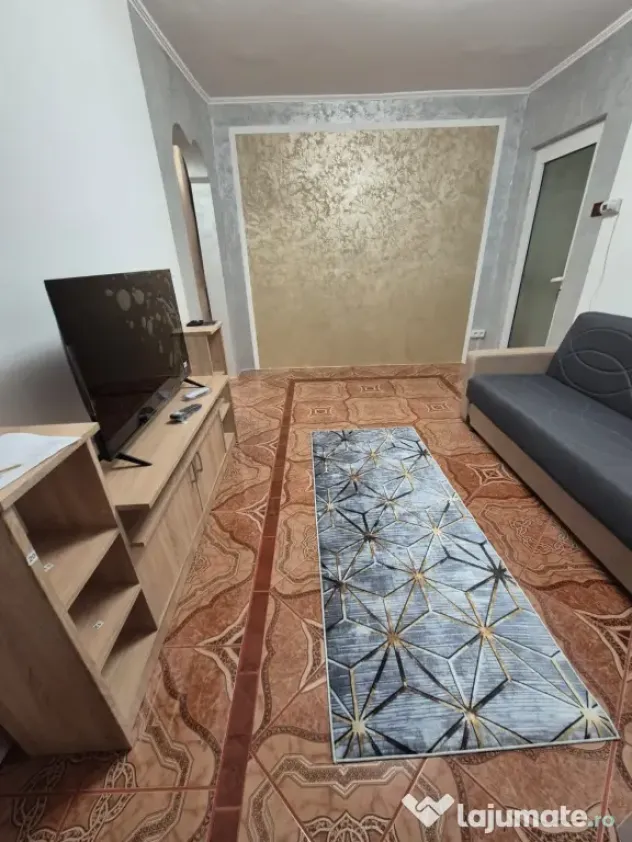 inchiriez apartament 2 camere