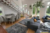 FILMTur3D! Casa premiata Romania, 1.600mp teren, gradina ase 