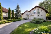 FILMTur3D! Casa premiata Romania, 1.600mp teren, gradina ase 