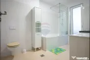 De închiriat apartament cu 2 camere, boxă și parcare ?... 