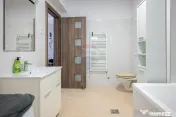 De închiriat apartament cu 2 camere, boxă și parcare ?... 