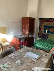Gospodărie completă cu 2.793 mp teren și multiple anexe,
